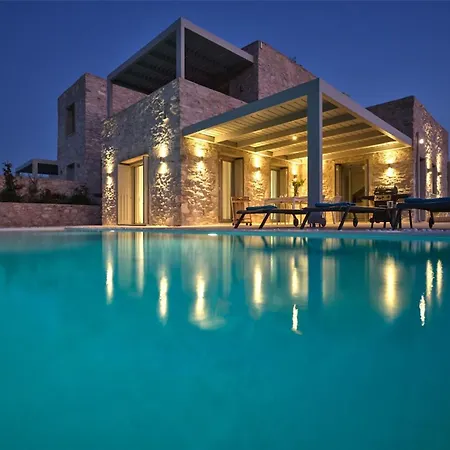 Helia With Swimming Pool *