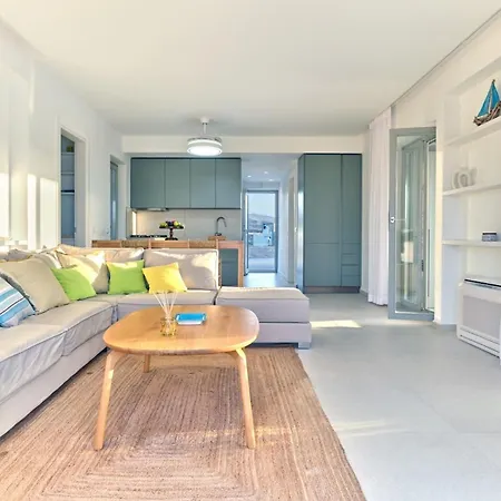 Helia With Swimming Pool *