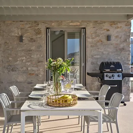 Helia With Swimming Pool Protorgia