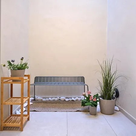 Helia With Swimming Pool *