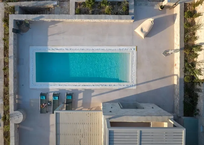 فيلة Helia With Swimming Pool Protorgia