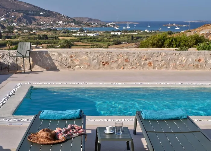 فيلة Helia With Swimming Pool