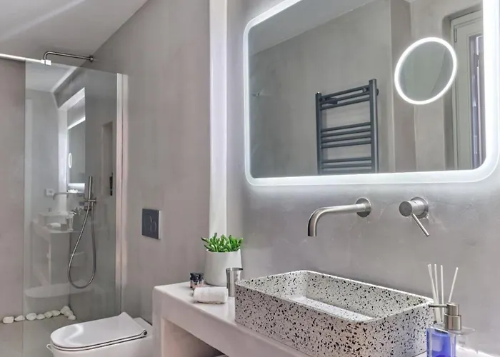 Helia With Swimming Pool *