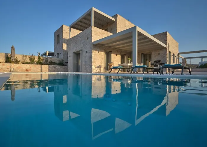 Helia With Swimming Pool Protorgia