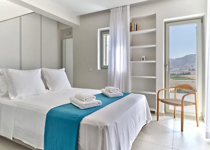 Helia With Swimming Pool