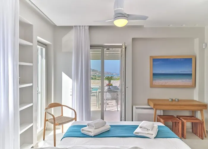 فيلة Helia With Swimming Pool