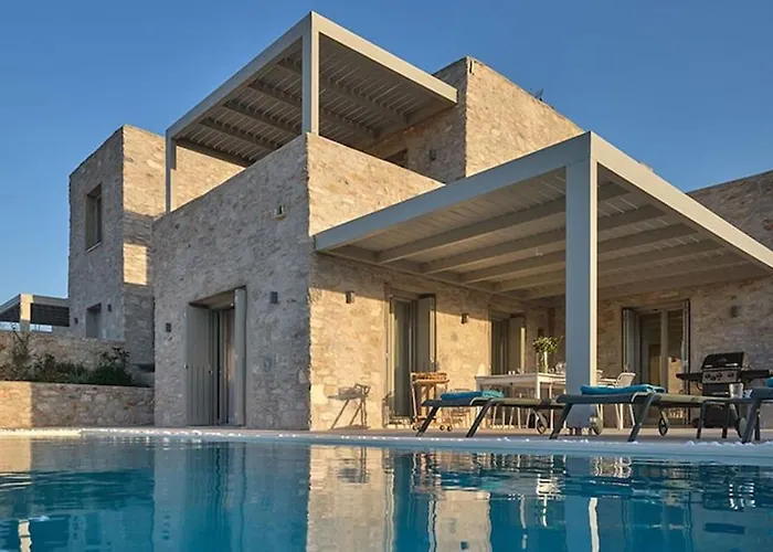 Helia With Swimming Pool *